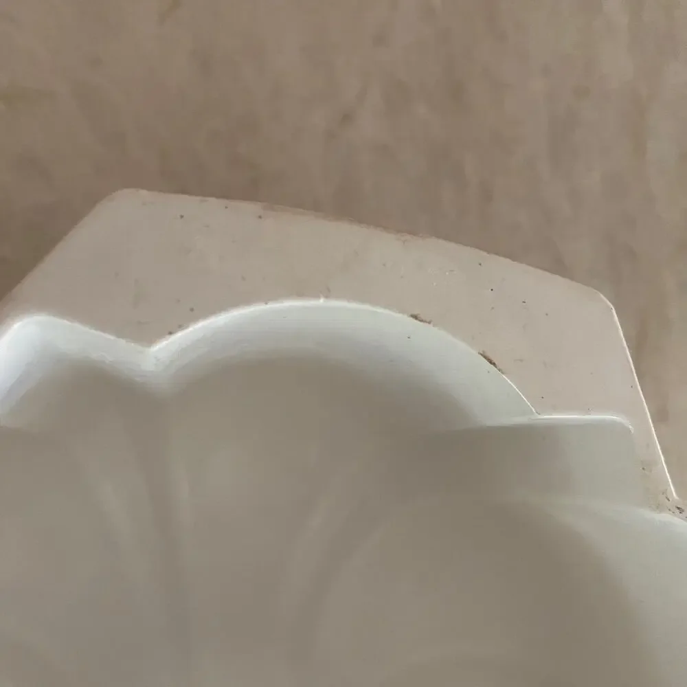 Nordic Ware aluminum Bundt Pan 9” white